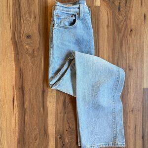 Levi's Light Blue Ribcage Straight Leg Women's Jeans